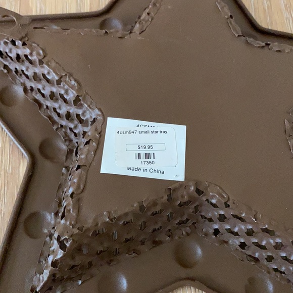 Metal distressed star tin, red - Picture 4 of 4